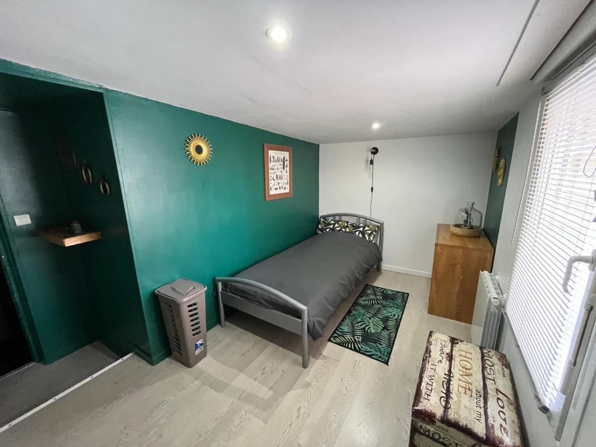 Chambres D'Hotes A La Forge Du Coglais La Selle-en-Cogles Экстерьер фото