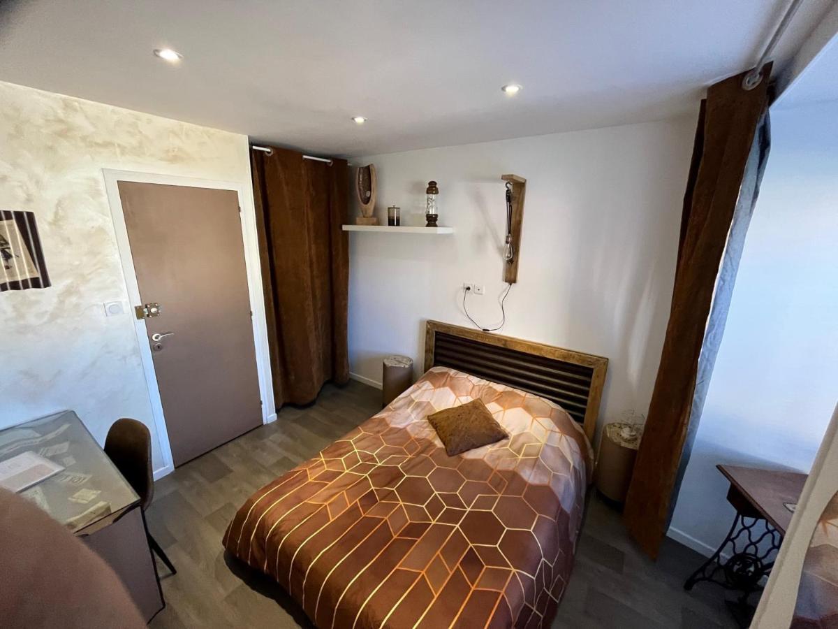 Chambres D'Hotes A La Forge Du Coglais La Selle-en-Cogles Экстерьер фото