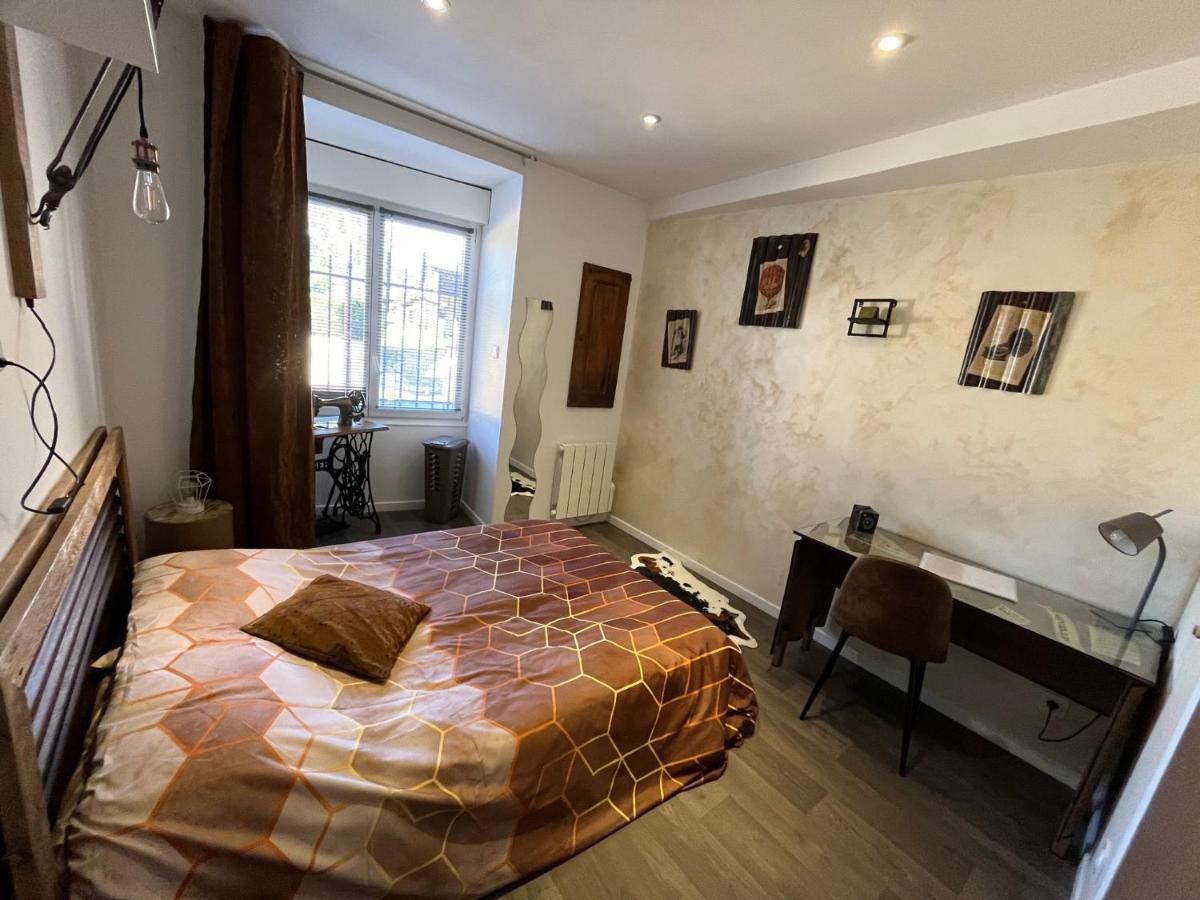 Chambres D'Hotes A La Forge Du Coglais La Selle-en-Cogles Экстерьер фото