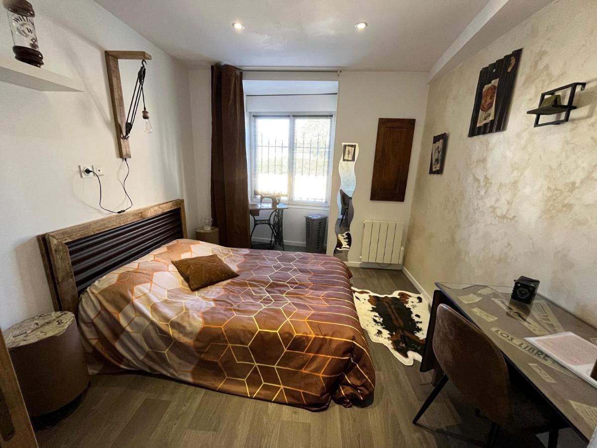 Chambres D'Hotes A La Forge Du Coglais La Selle-en-Cogles Экстерьер фото
