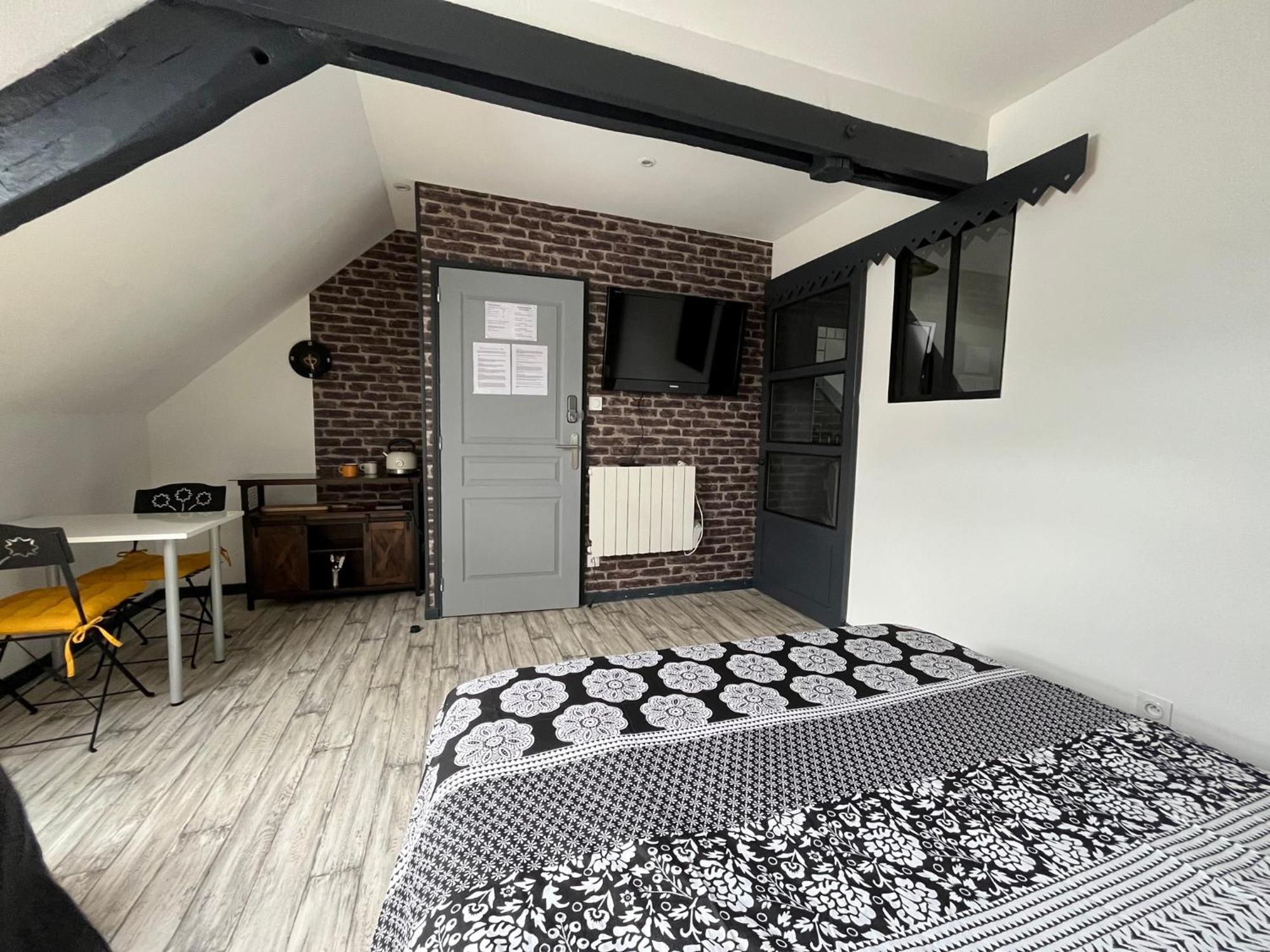 Chambres D'Hotes A La Forge Du Coglais La Selle-en-Cogles Экстерьер фото